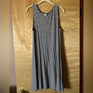💕 Old Navy 💕 Silk Knit Swing Dress Black and White Striped Sleeveless Dress